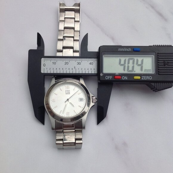 ESQ Movado Swiss Date Window Watch  E5063 Classic Styling - Picture 14 of 14